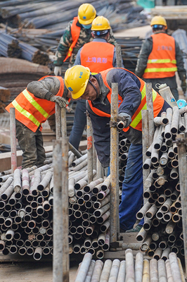 南京 就地過年建設(shè)忙，建設(shè)工程施工不停歇