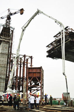 東江南特大橋工程即將收官，建設(shè)成果顯著